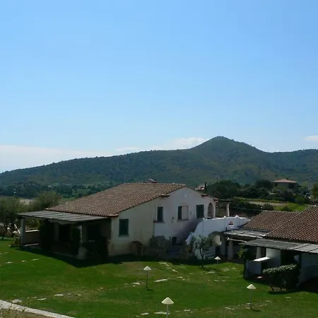 House 28 - On The Beach Ferienhaus Budoni